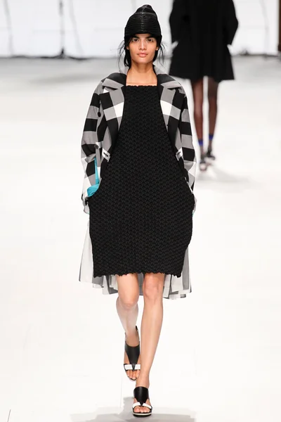Look 34